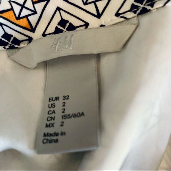 H&M Geometric Print High Waist Circle Skirt Size 2 - Picture 10 of 14